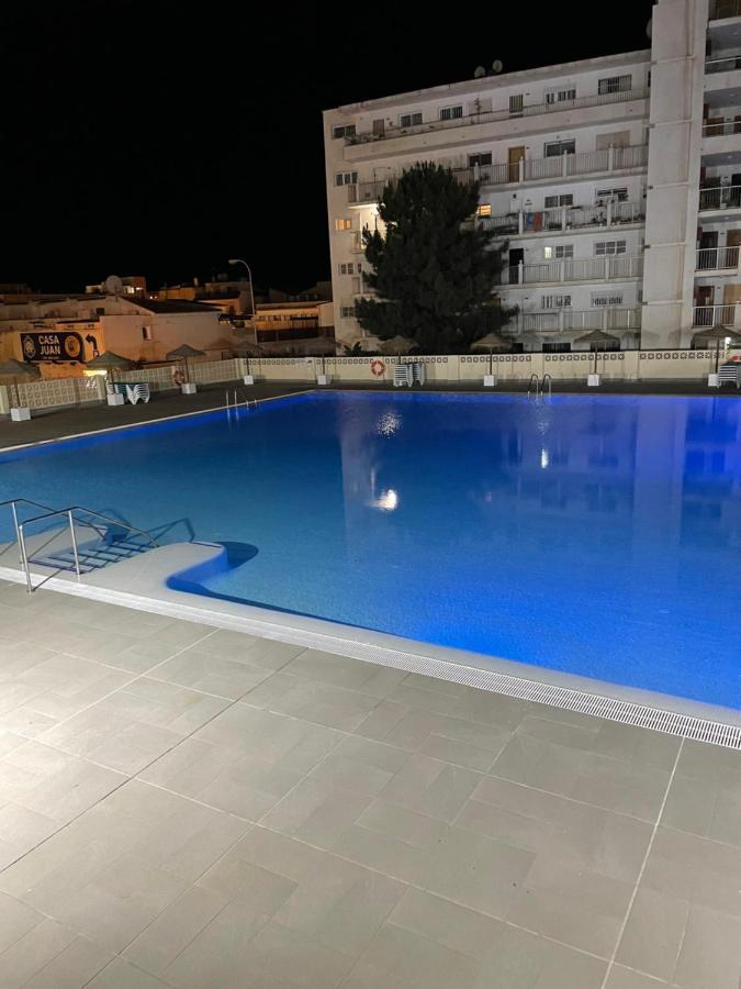 Apartamento Totalmente Reformado Con Piscina Y Jardines Al Lado De La Playa De La Carihuela Torremolinos Buitenkant foto