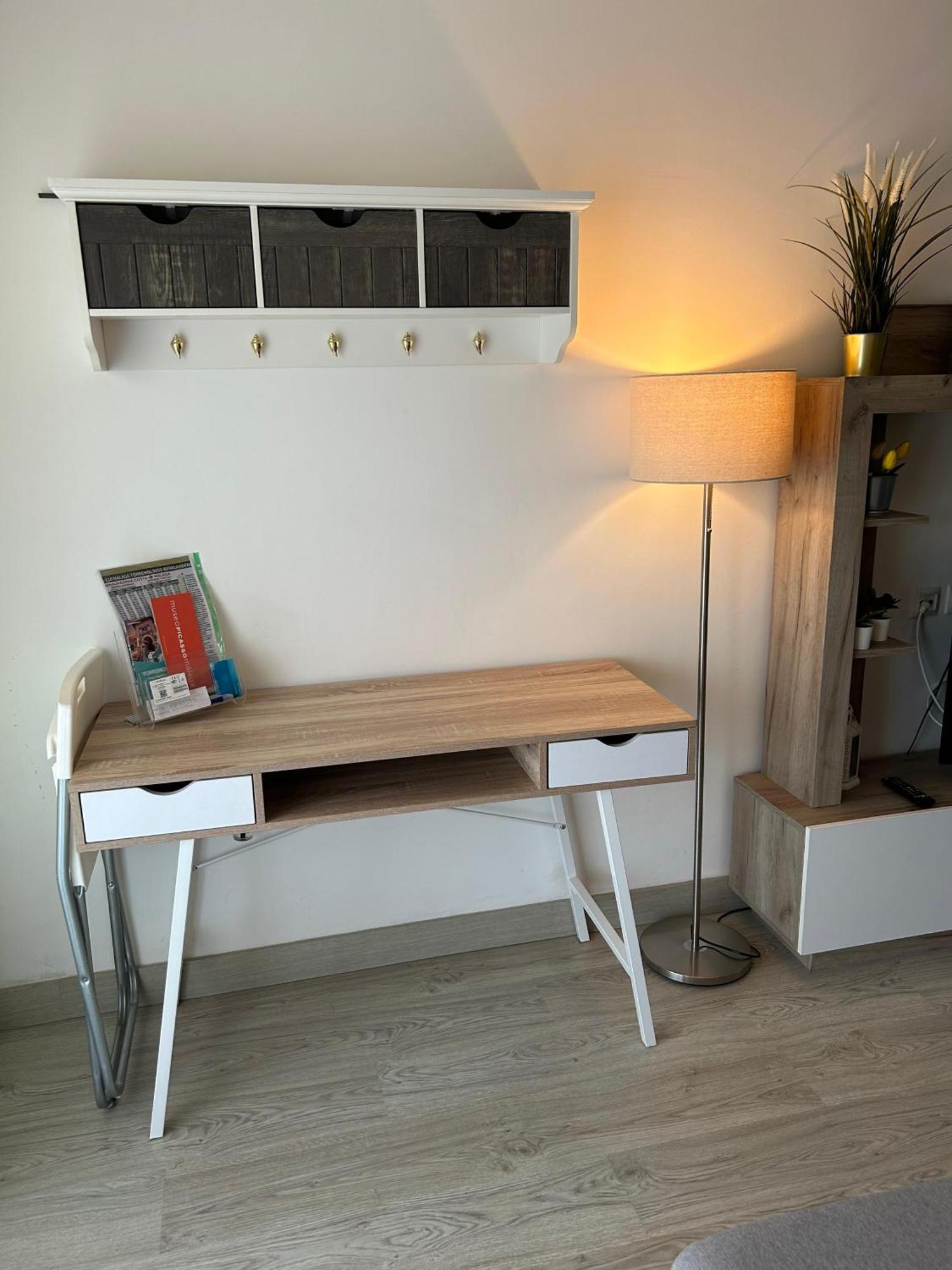 Apartamento Totalmente Reformado Con Piscina Y Jardines Al Lado De La Playa De La Carihuela Torremolinos Buitenkant foto
