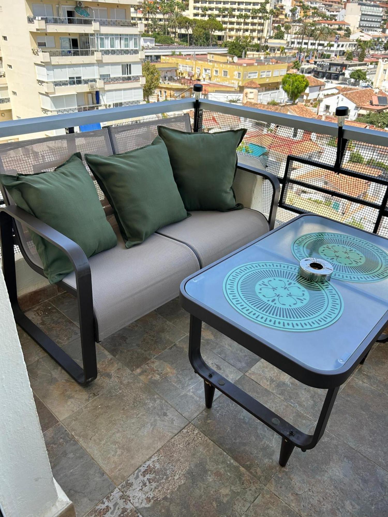Apartamento Totalmente Reformado Con Piscina Y Jardines Al Lado De La Playa De La Carihuela Torremolinos Buitenkant foto